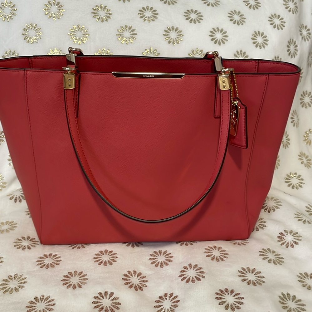 Coral color. Perfect. Madison east/west. Pink Santiago leather. Tote/shoulder.